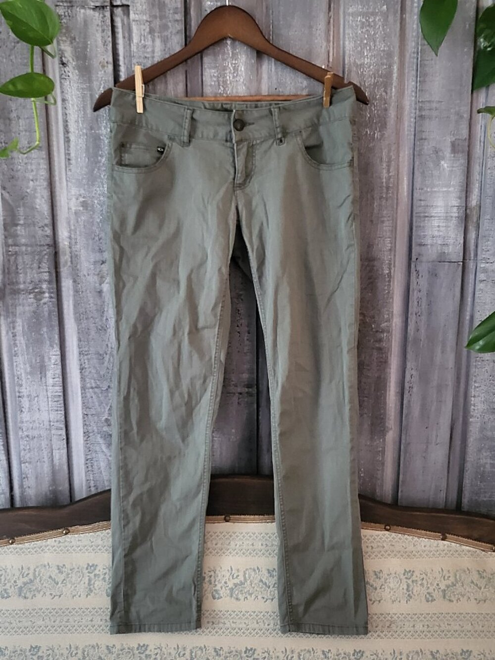 Oakley Olive Green Stretch Low Rise Pants 1/2